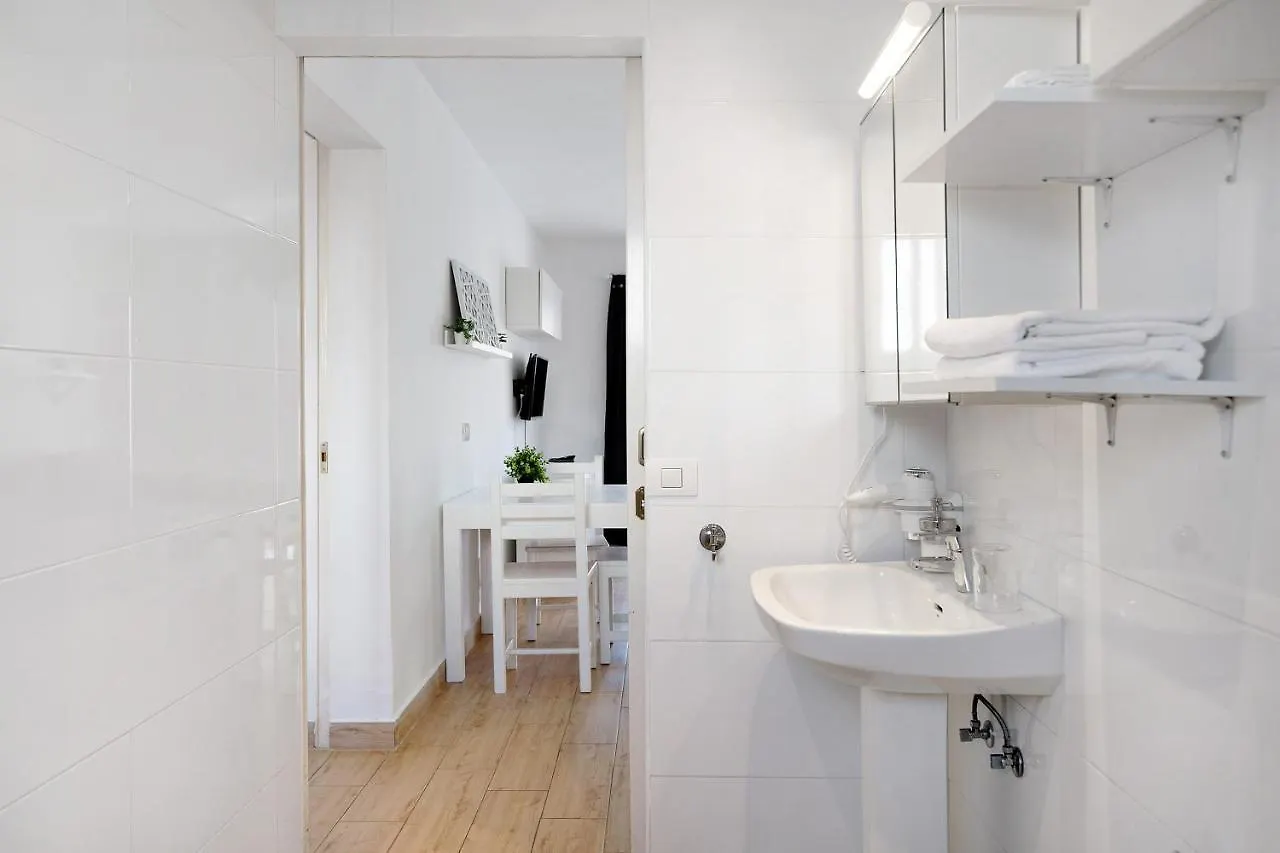 Apartmán Casa Gloria Puerto del Carmen  0*, Puerto del Carmen (Lanzarote)